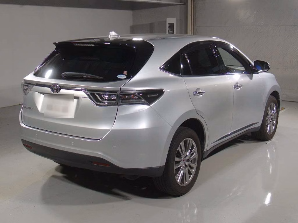 TOYOTA HARRIER