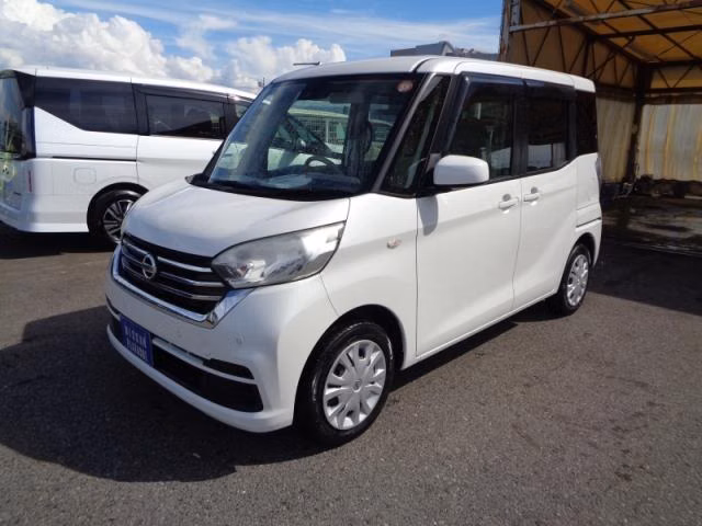 NISSAN DAYZ ROOX
