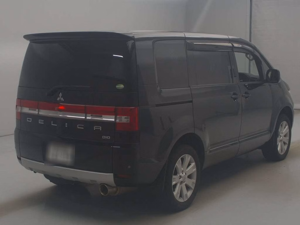 MITSUBISHI DELICA D:5