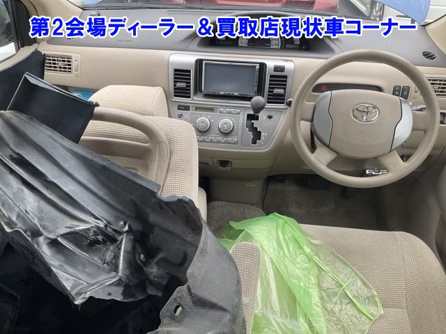 TOYOTA RAUM