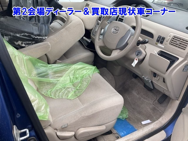 TOYOTA RAUM