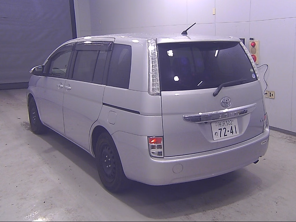 TOYOTA ISIS