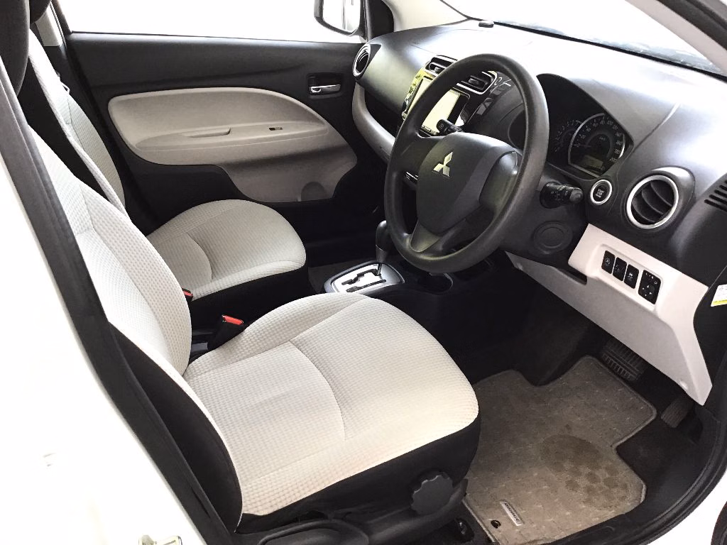 MITSUBISHI MIRAGE