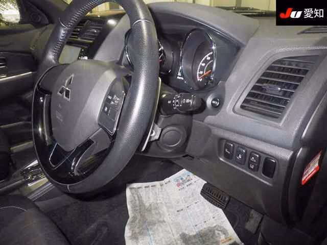MITSUBISHI RVR