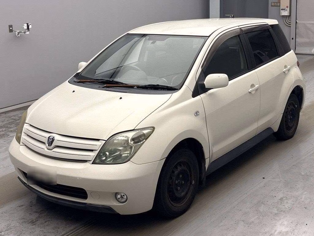 TOYOTA IST
