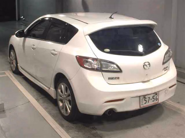 MAZDA AXELA