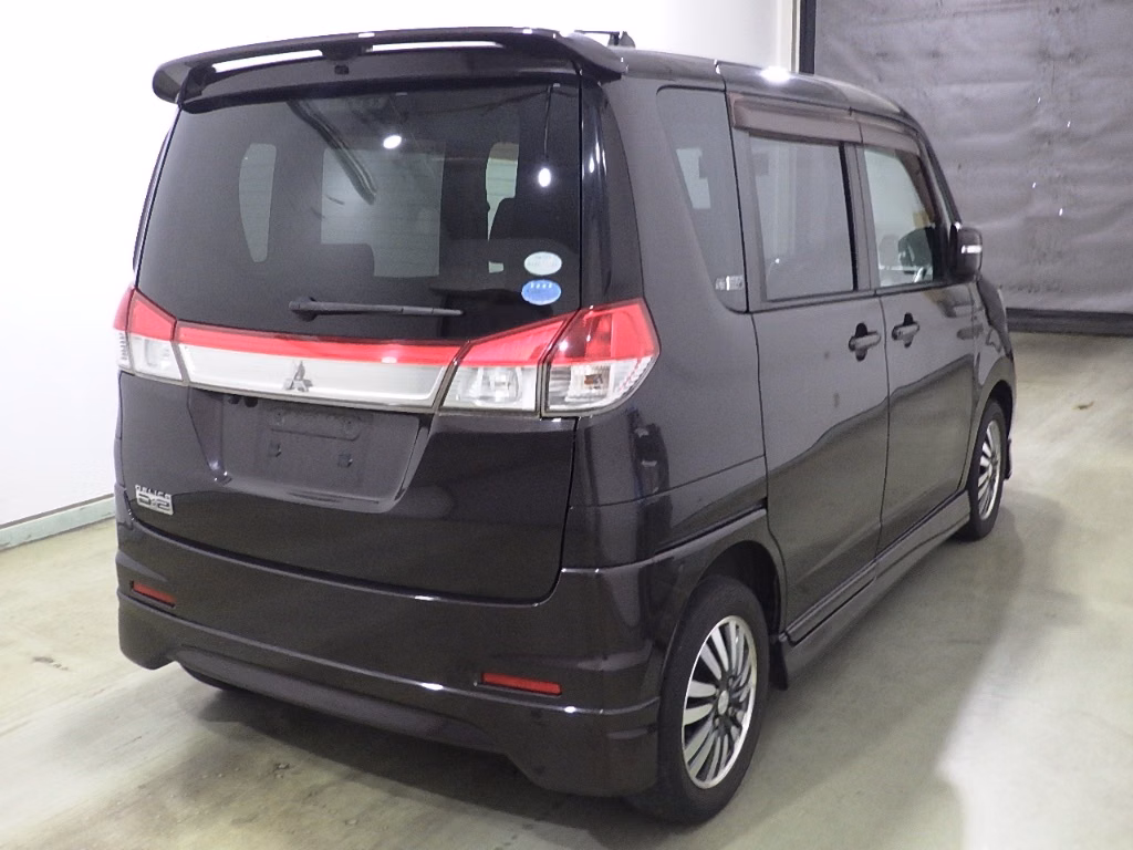 MITSUBISHI DELICA D:2