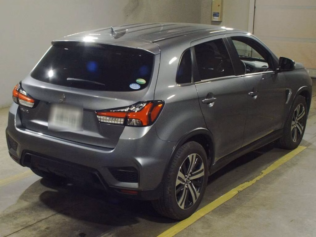 MITSUBISHI RVR