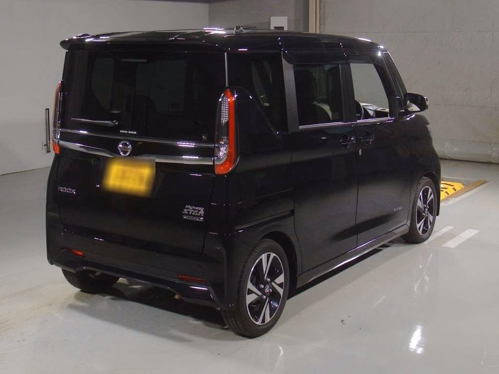 NISSAN ROOX