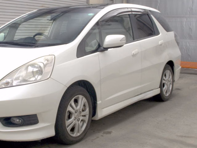 HONDA FIT SHUTTLE
