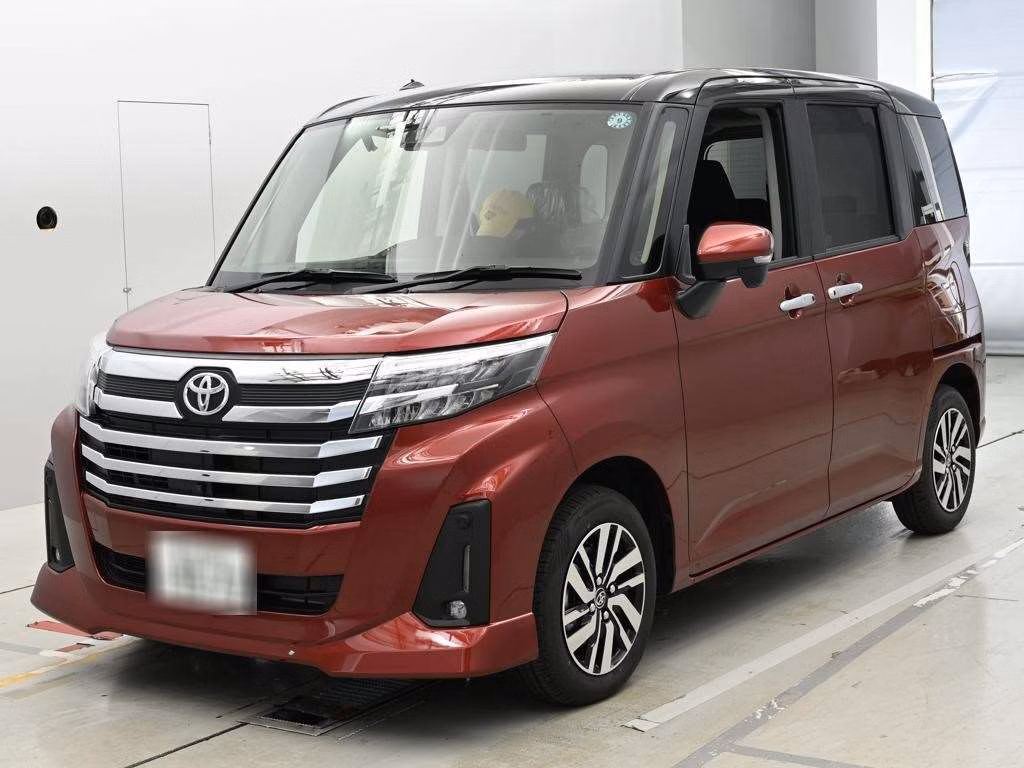TOYOTA ROOMY