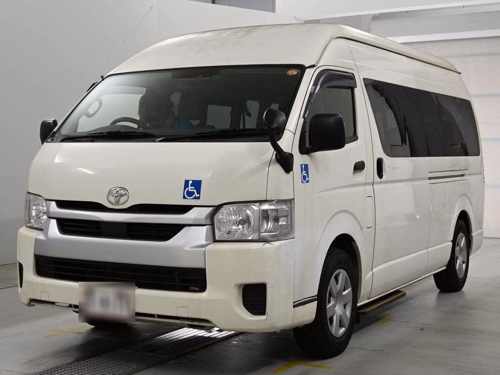 TOYOTA REGIUS ACE