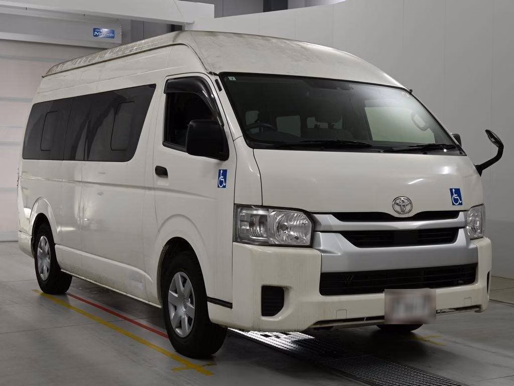 TOYOTA REGIUS ACE