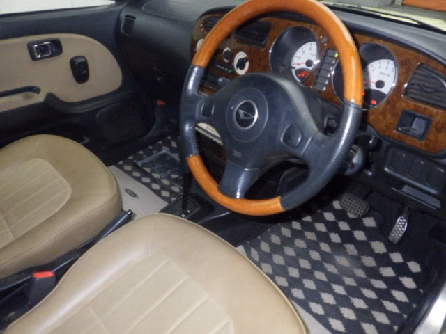 DAIHATSU MIRA GINO