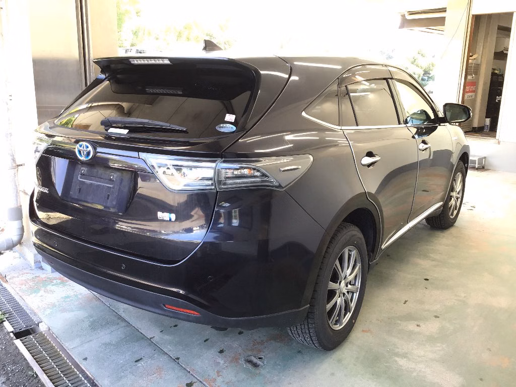 TOYOTA HARRIER