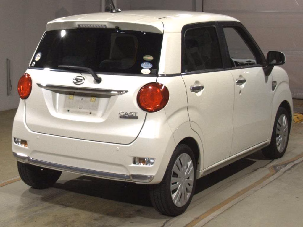 DAIHATSU CAST