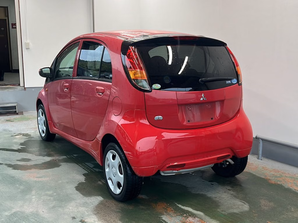 MITSUBISHI I