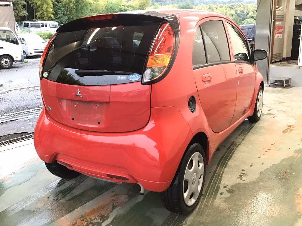MITSUBISHI I