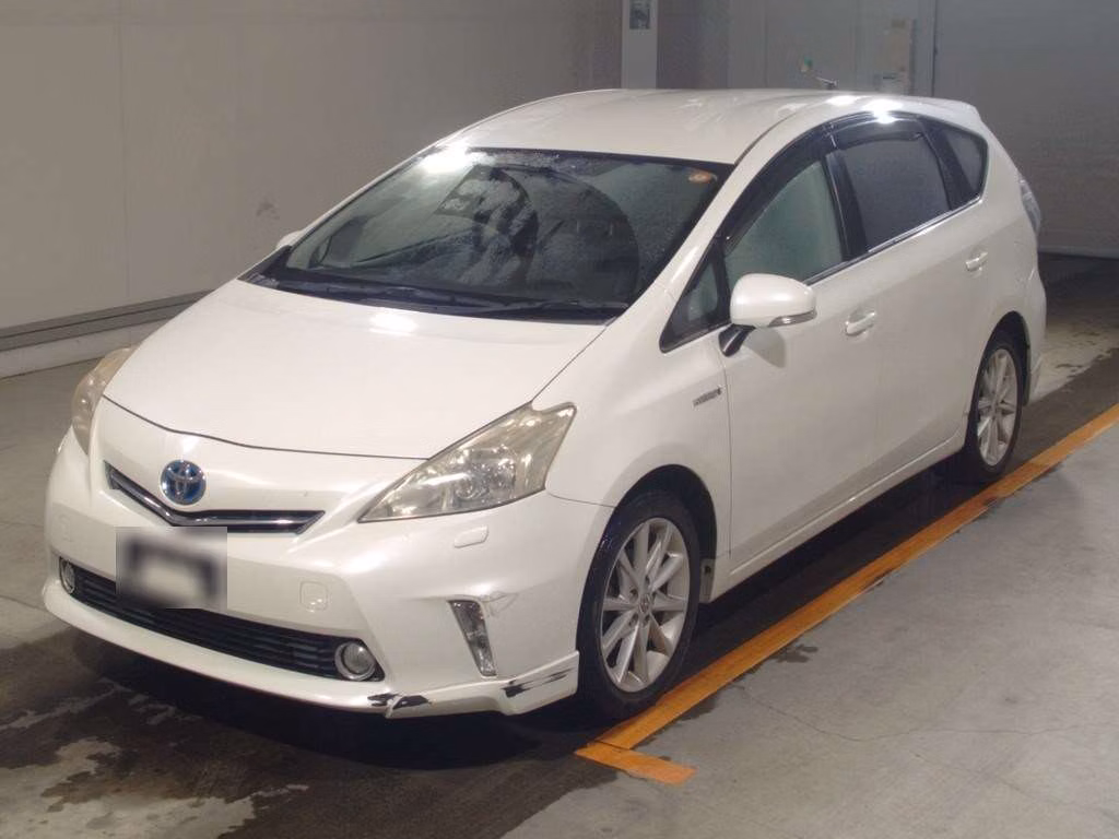 TOYOTA PRIUS ALPHA