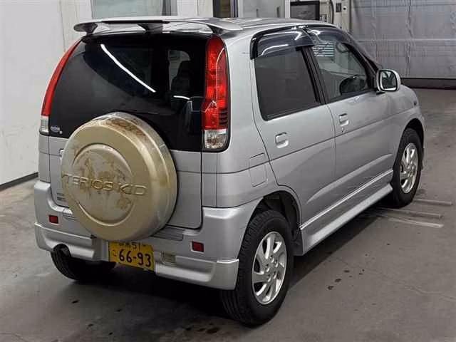 DAIHATSU TERIOS KID
