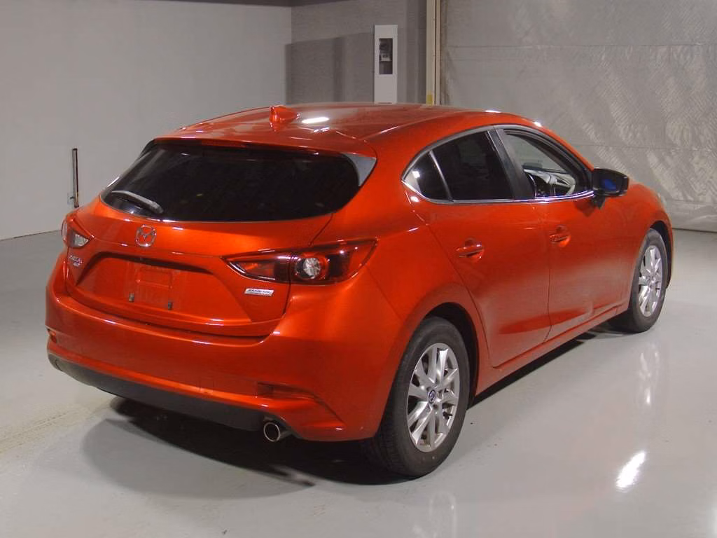 MAZDA AXELA