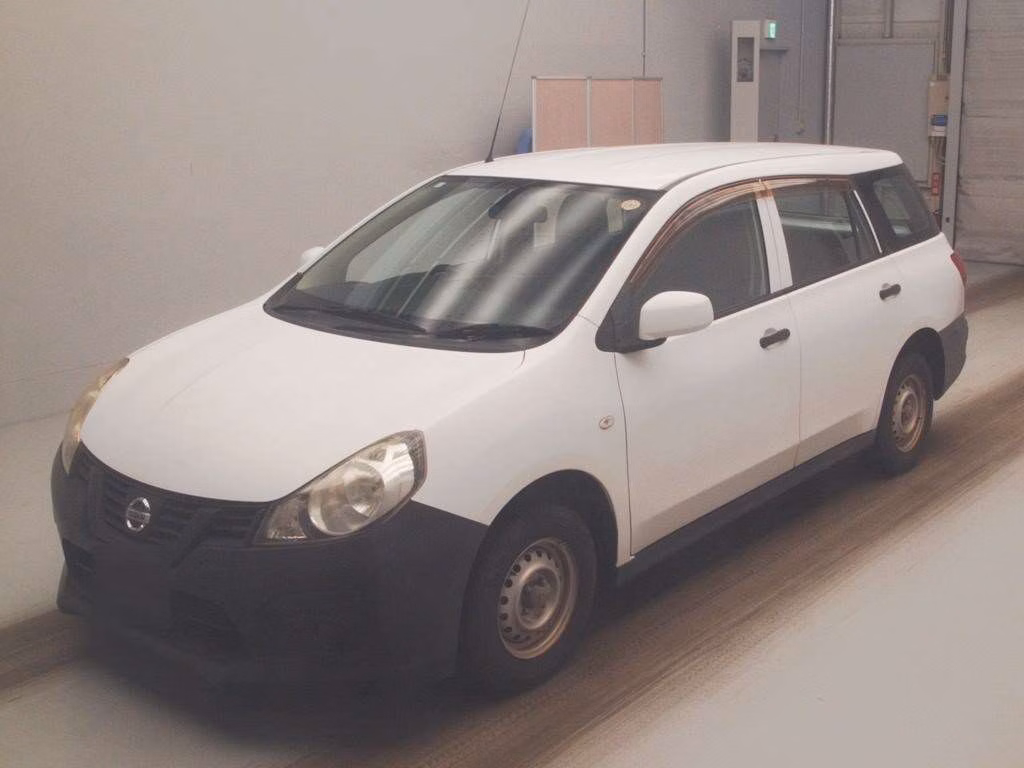 Nissan AD