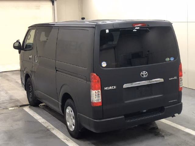 TOYOTA REGIUS ACE