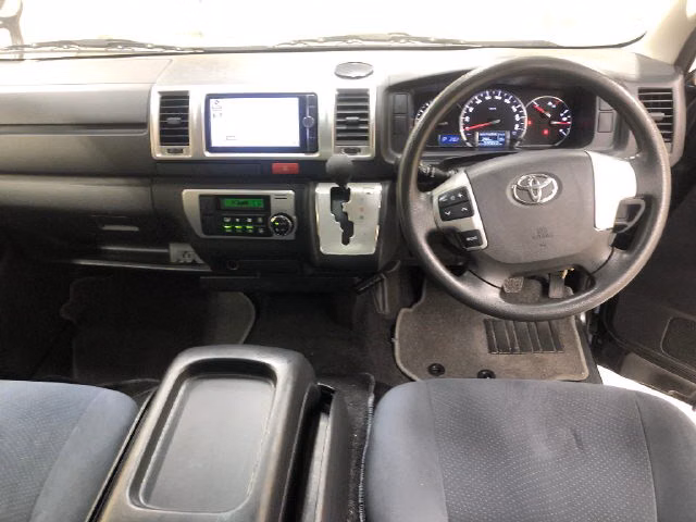 TOYOTA REGIUS ACE
