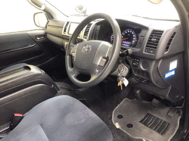 TOYOTA REGIUS ACE