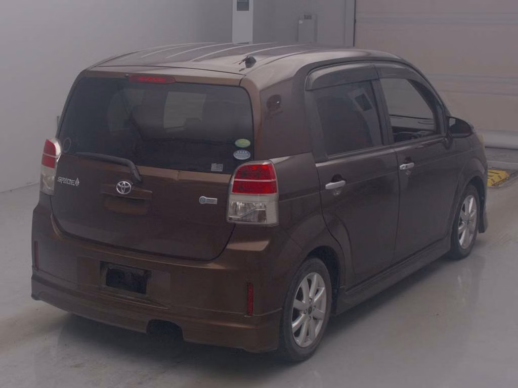 TOYOTA SPADE