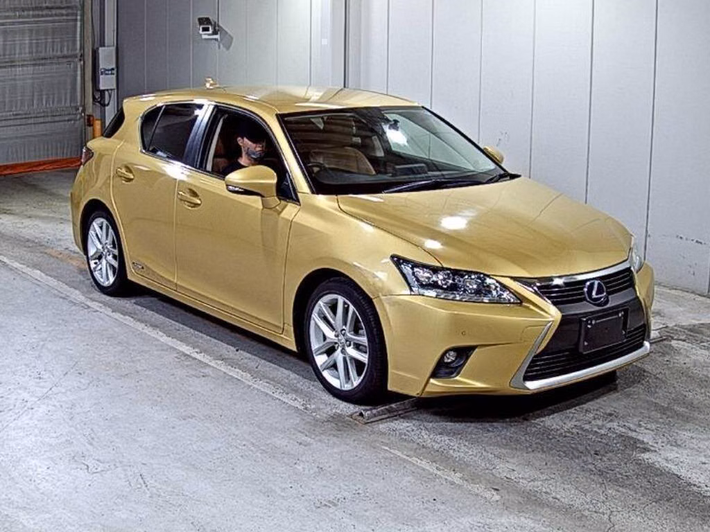 Lexus CT200h