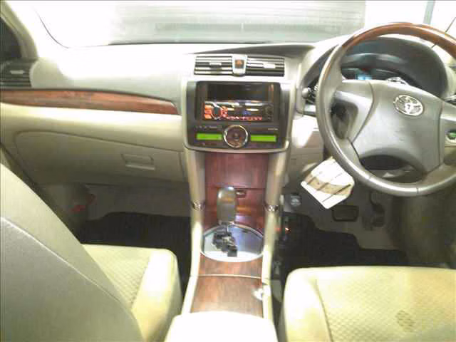 TOYOTA PREMIO