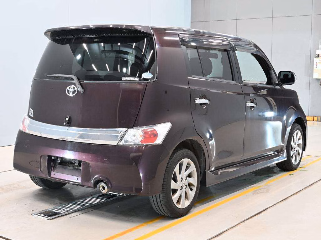 TOYOTA BB