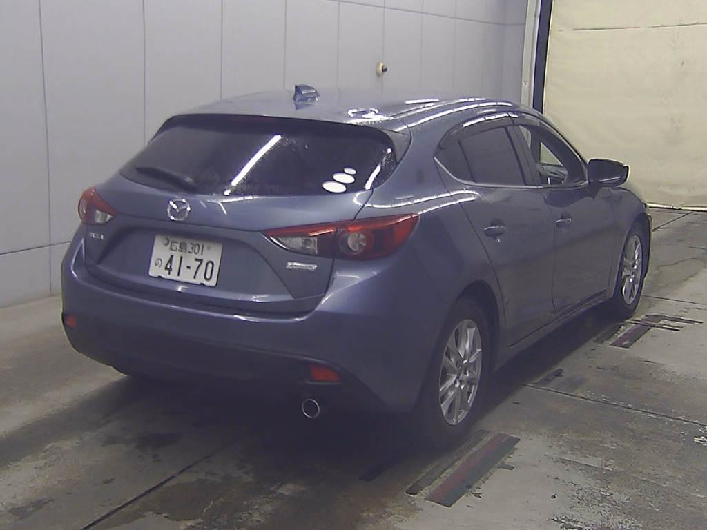 MAZDA AXELA