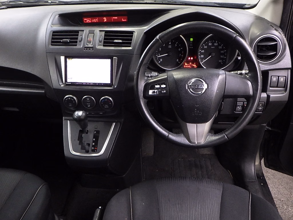 NISSAN LAFESTA