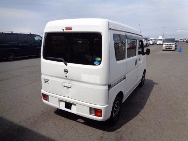NISSAN NV100 CLIPPER