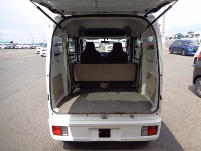 NISSAN NV100 CLIPPER