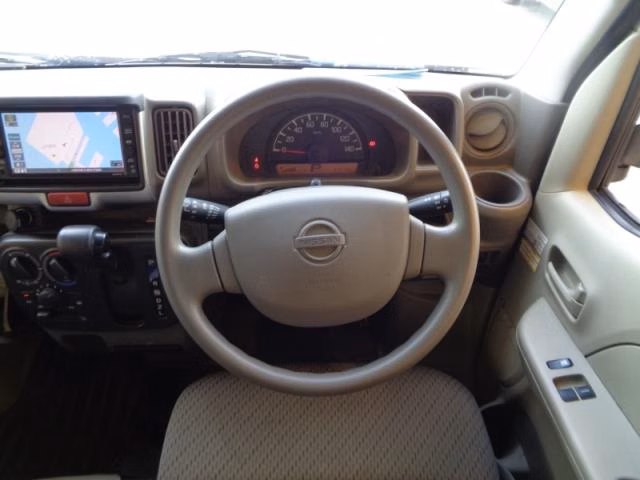 NISSAN NV100 CLIPPER