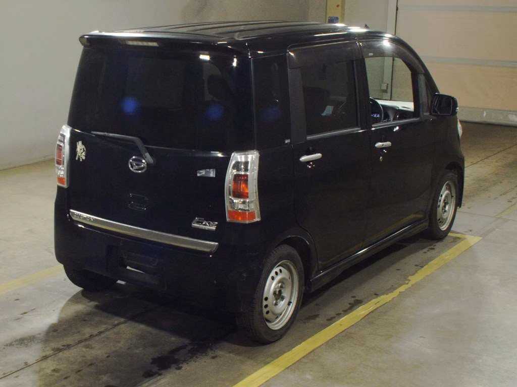 DAIHATSU TANTO EXE