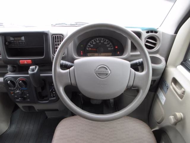 NISSAN NV100 CLIPPER
