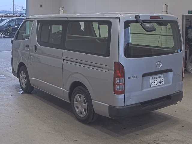 TOYOTA REGIUS ACE