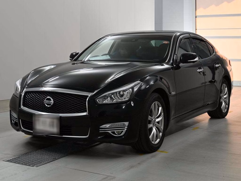 NISSAN FUGA