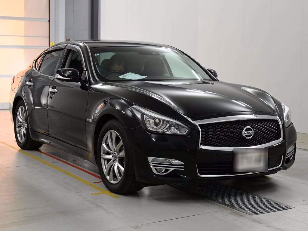 NISSAN FUGA