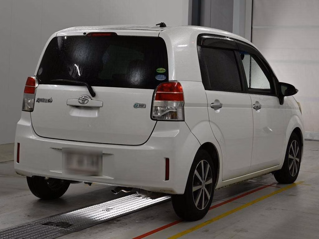 TOYOTA SPADE