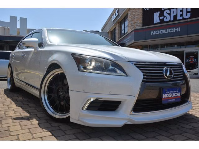 Lexus LS460