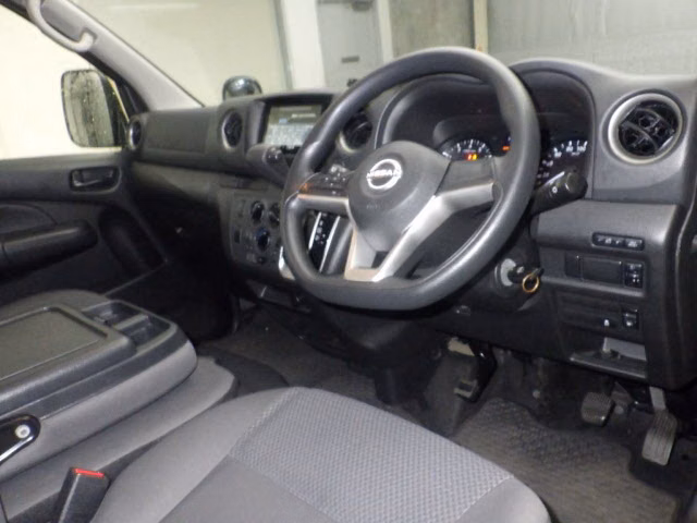 NISSAN CARAVAN