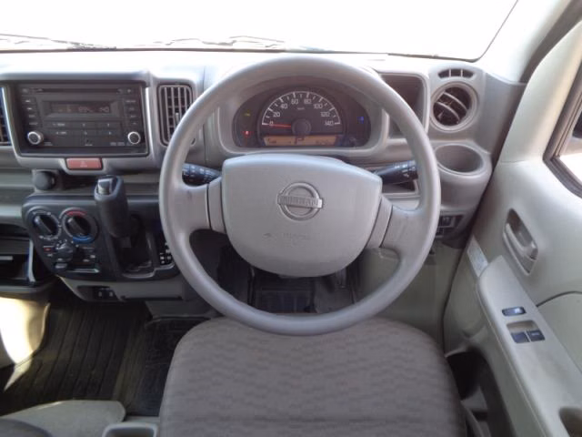 NISSAN NV100 CLIPPER