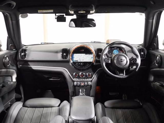 MINI CROSSOVER