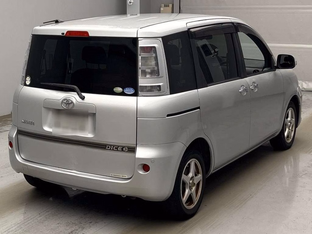 TOYOTA SIENTA
