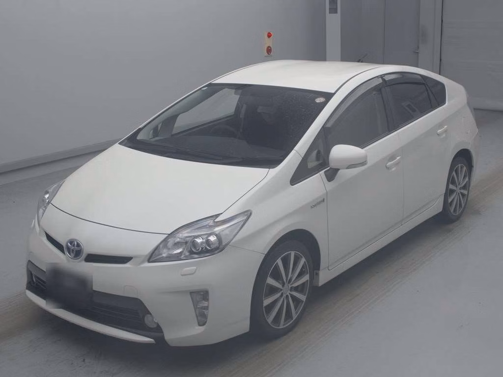 TOYOTA PRIUS